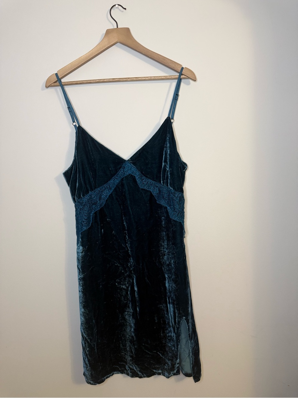 BEATRICE .B Teal Velvet & Lace Trim Slip Dress - Size L (Est.)